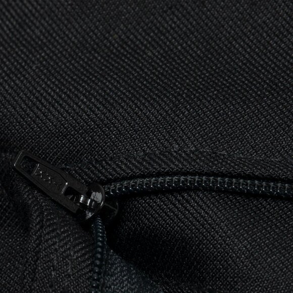 Sundazed (Austria) 90s, Super 100s, Compact Plain Weave, Institutional - Picture 7 of 9